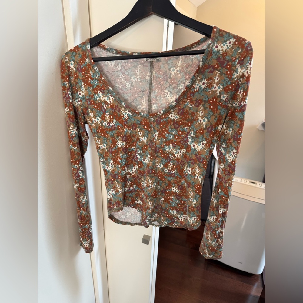 Free People EUC Rust Floral Scoop Neck Long Sleeve Top/ medium